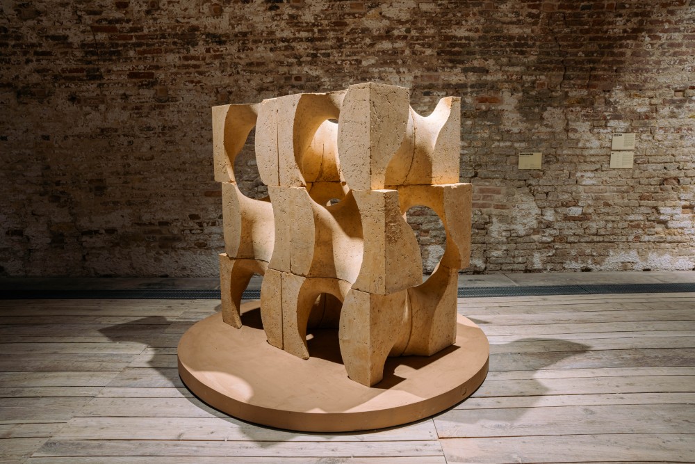  Komün-Aksiyon Duvarları